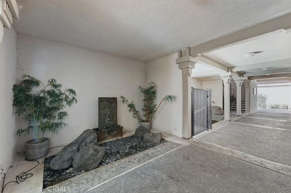 2525 E 19th #32 Signal Hill, CA 90755