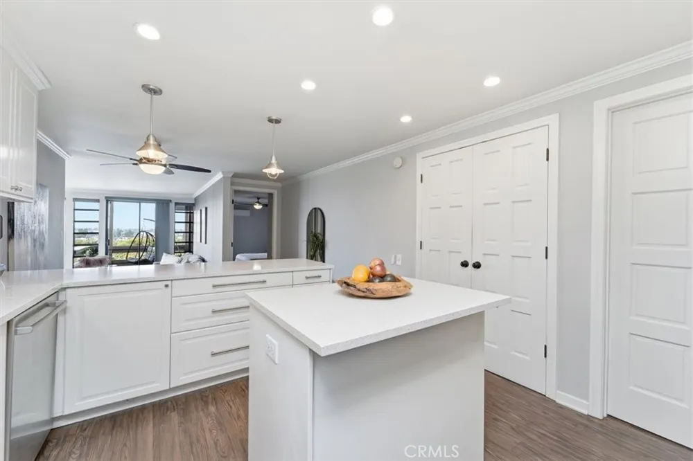 2525 E 19th #32 Signal Hill, CA 90755