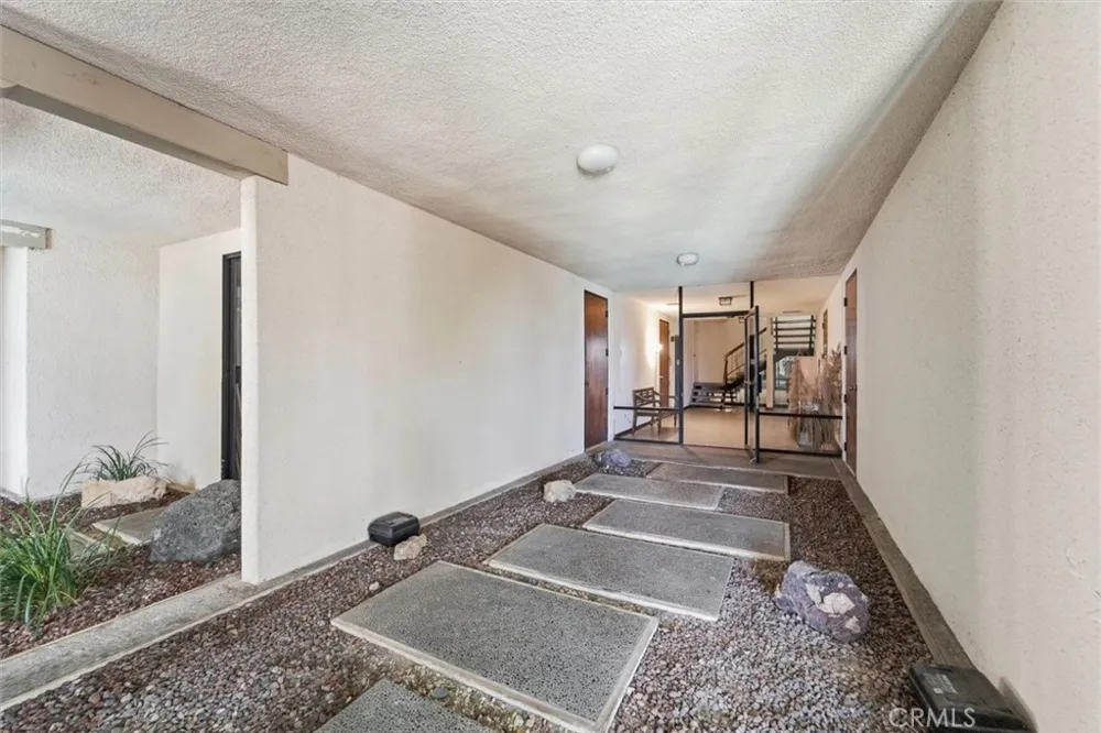 2525 E 19th #32 Signal Hill, CA 90755