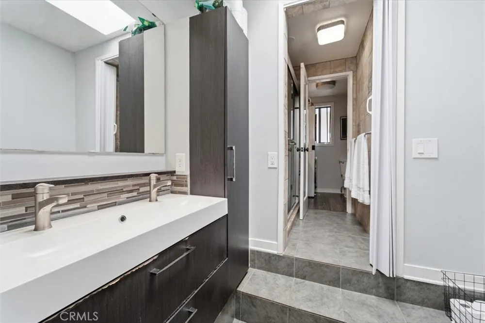 2525 E 19th #32 Signal Hill, CA 90755