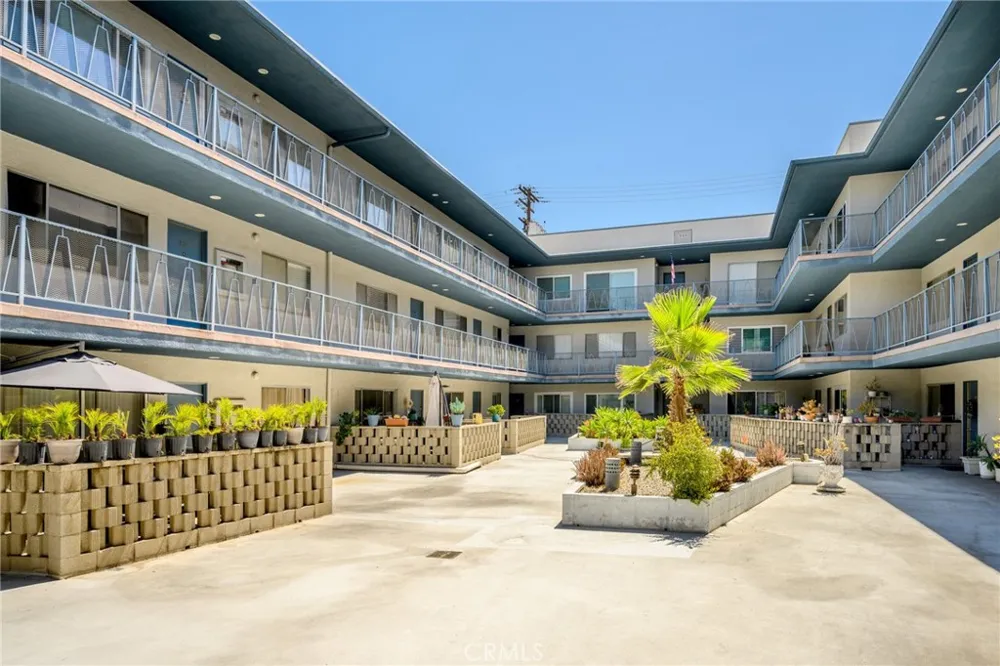 1126 Central Avenue #102 Glendale, CA 91202