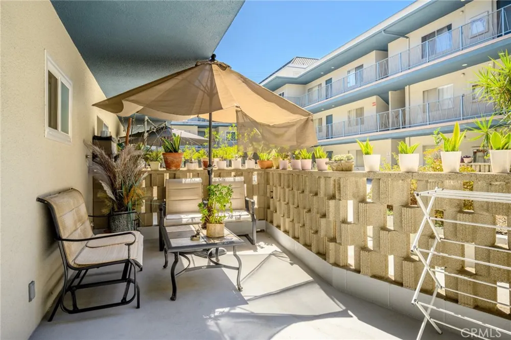 1126 Central Avenue #102 Glendale, CA 91202