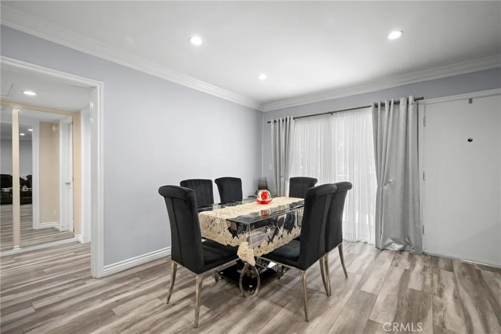 1126 Central Avenue #102 Glendale, CA 91202