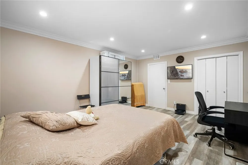 1126 Central Avenue #102 Glendale, CA 91202