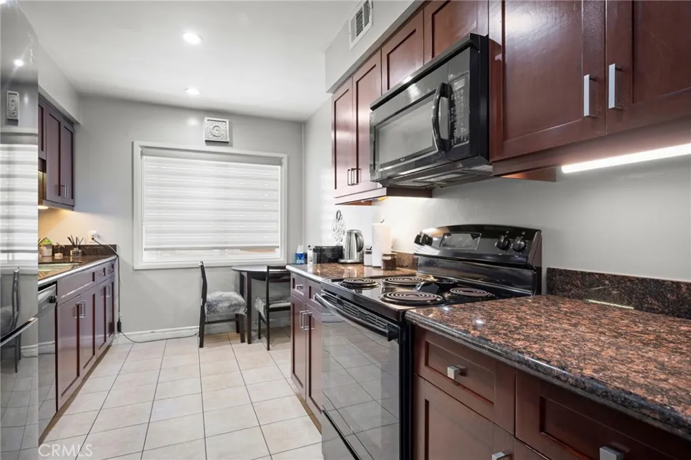 1126 Central Avenue #102 Glendale, CA 91202