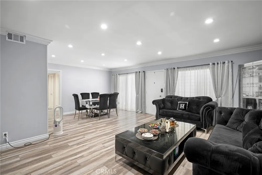 1126 Central Avenue #102 Glendale, CA 91202