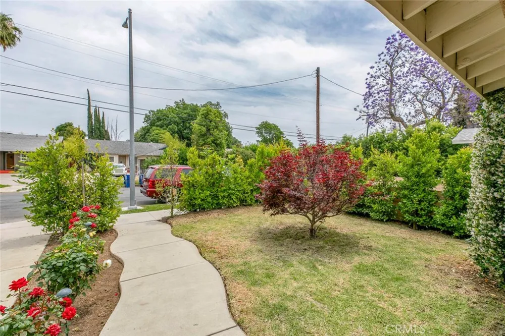 7129 Forbes Avenue Lake Balboa, CA 91406