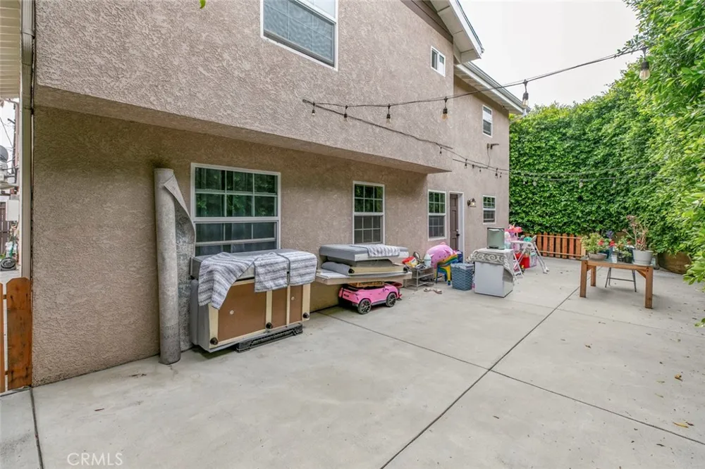 7129 Forbes Avenue Lake Balboa, CA 91406
