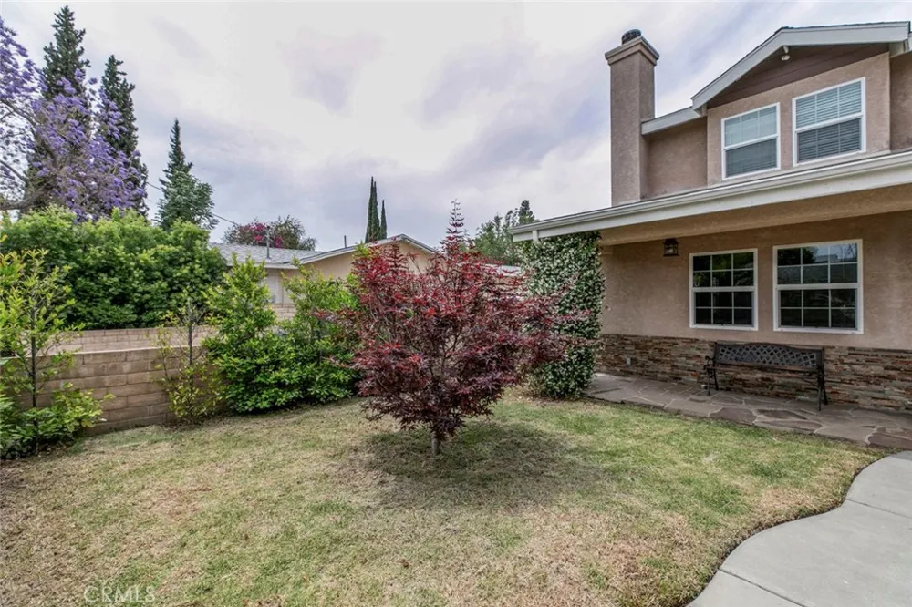 7129 Forbes Avenue Lake Balboa, CA 91406