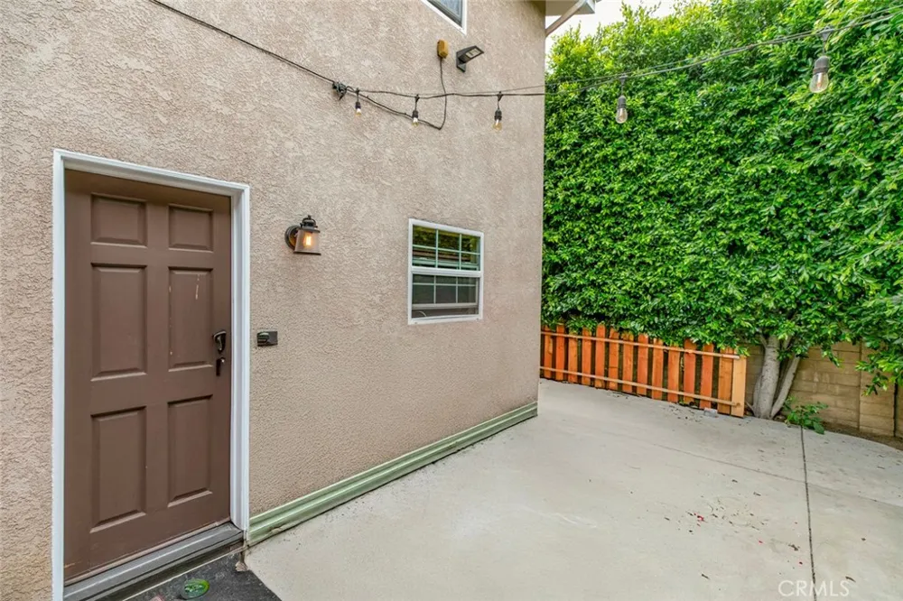 7129 Forbes Avenue Lake Balboa, CA 91406