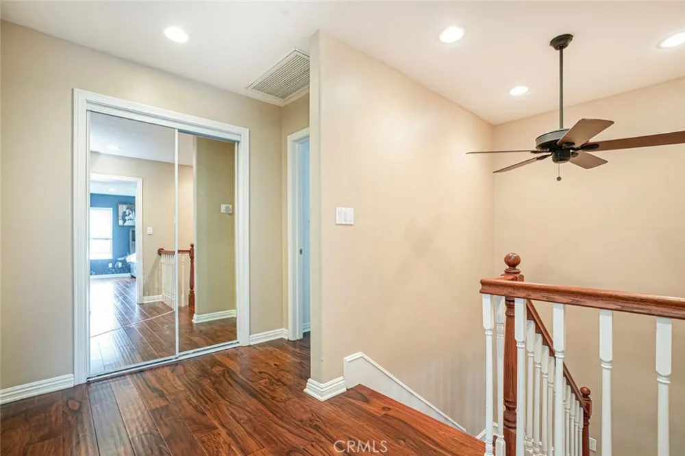7129 Forbes Avenue Lake Balboa, CA 91406
