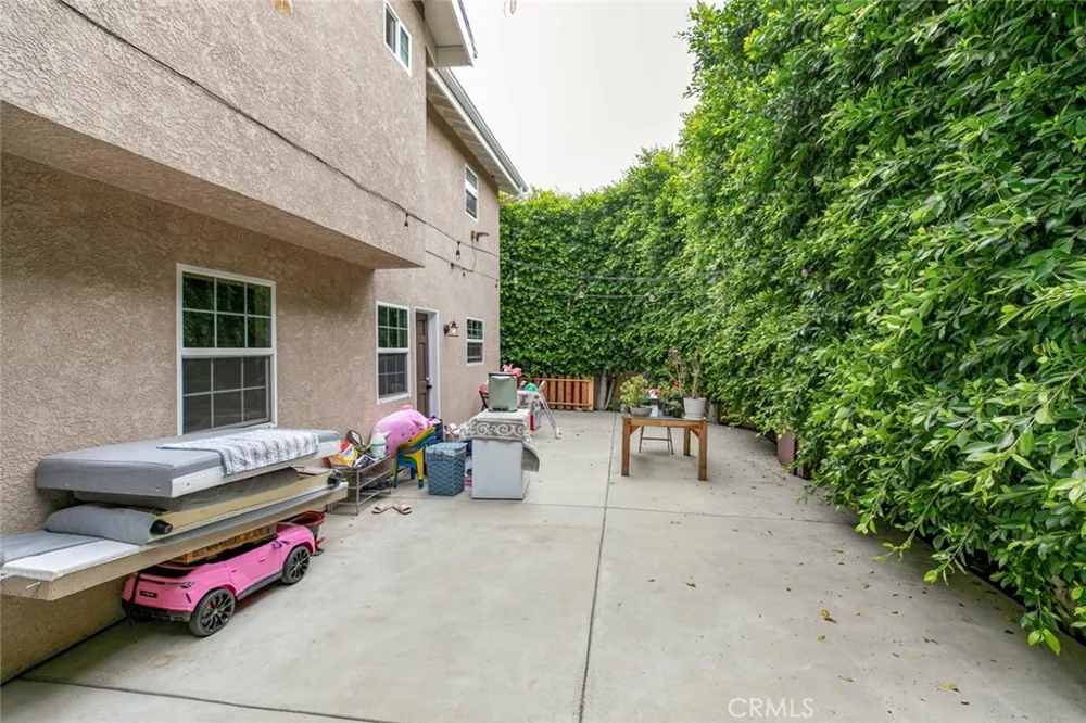 7129 Forbes Avenue Lake Balboa, CA 91406