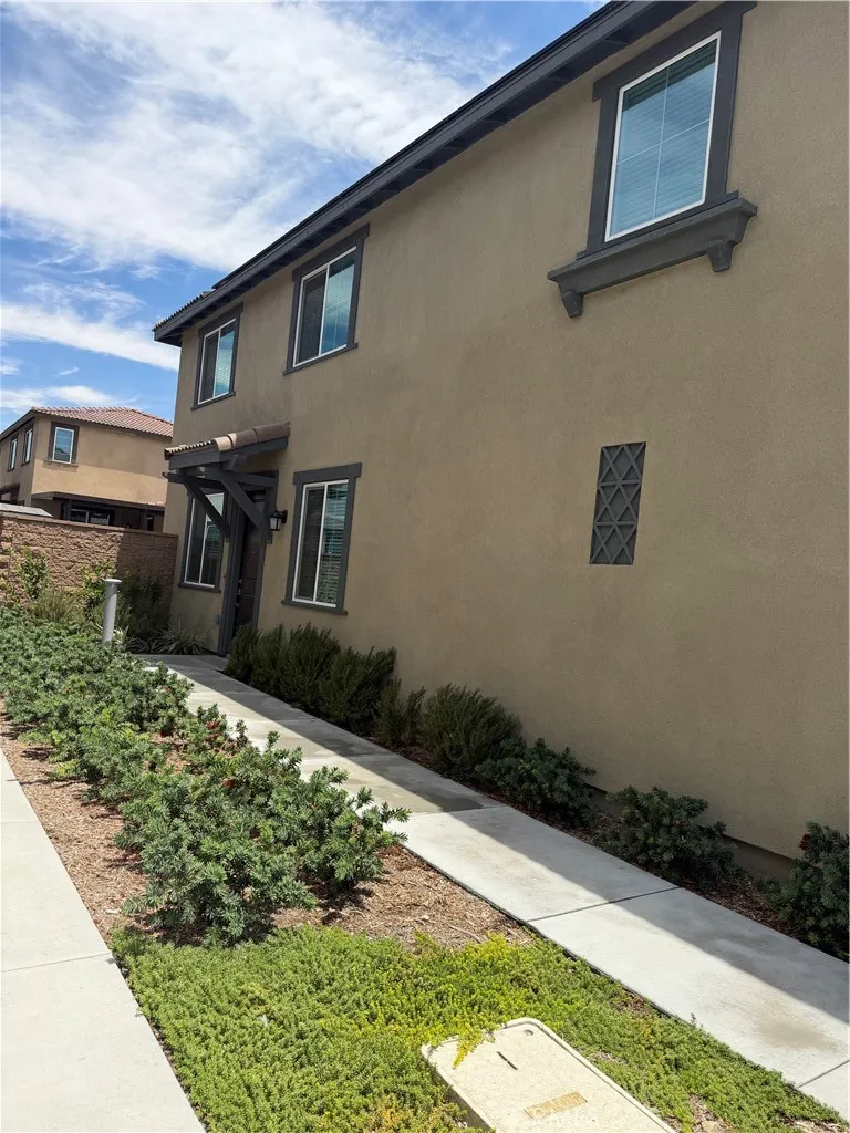 1108 Tomcat Rialto, CA 92376