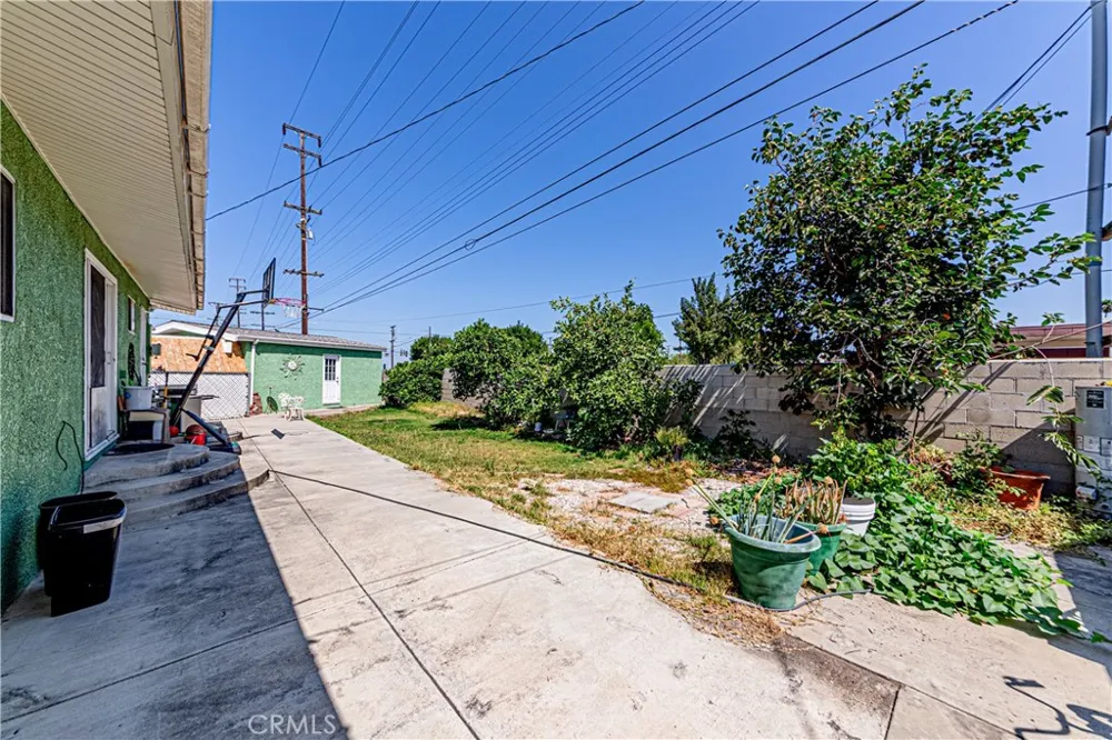 925 W Maplewood Fullerton, CA 92832