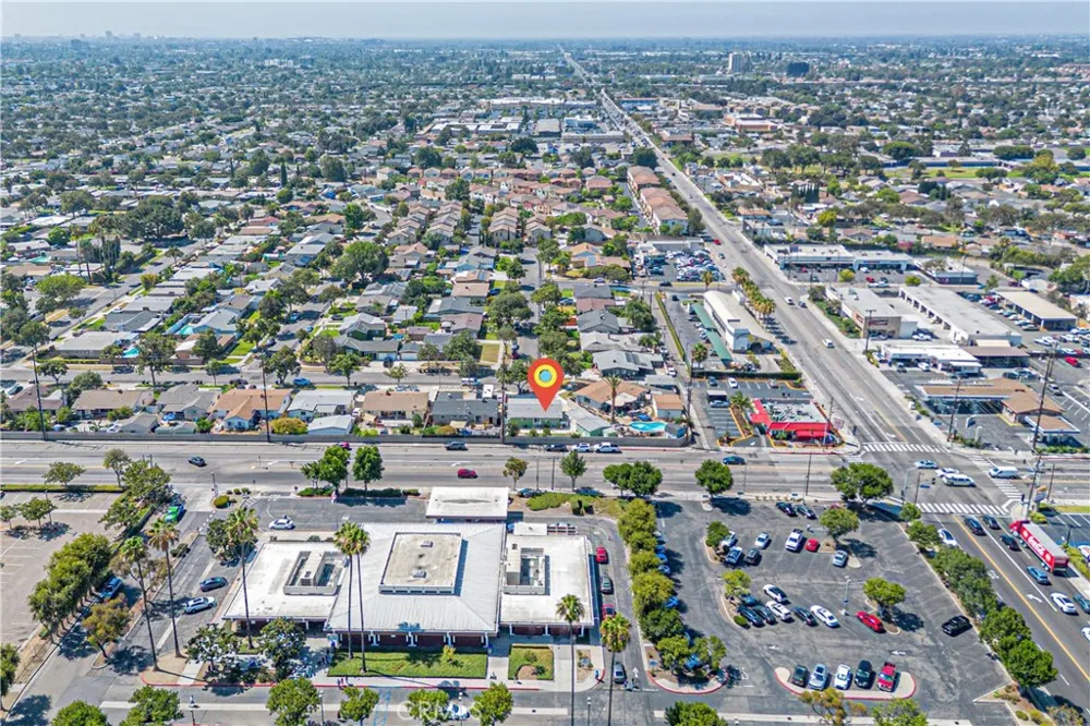 925 W Maplewood Fullerton, CA 92832