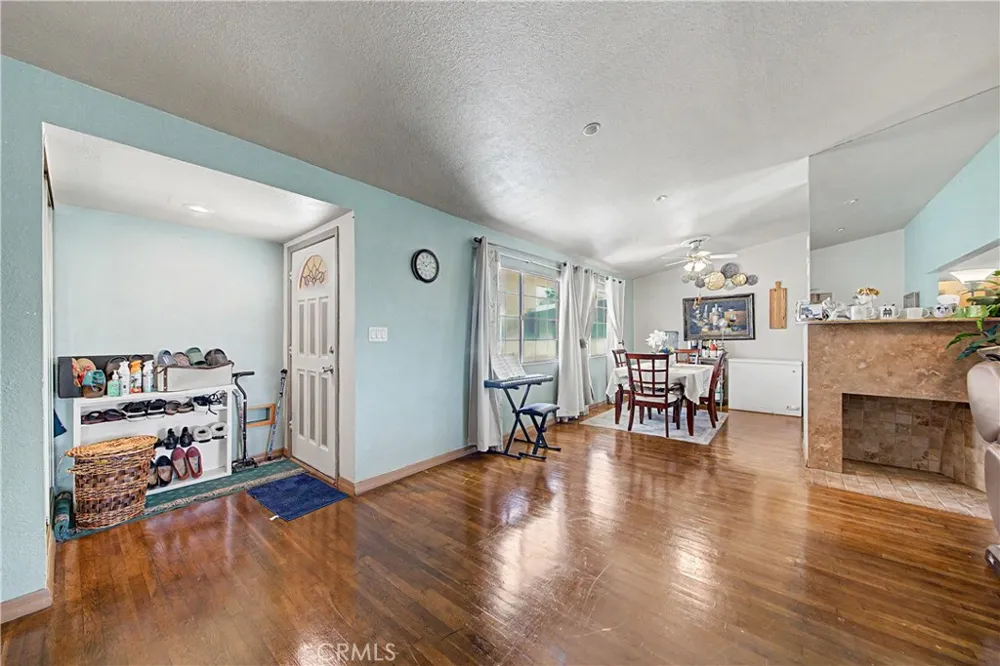 925 W Maplewood Fullerton, CA 92832