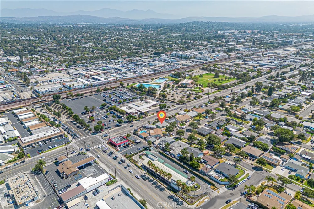 925 W Maplewood Fullerton, CA 92832