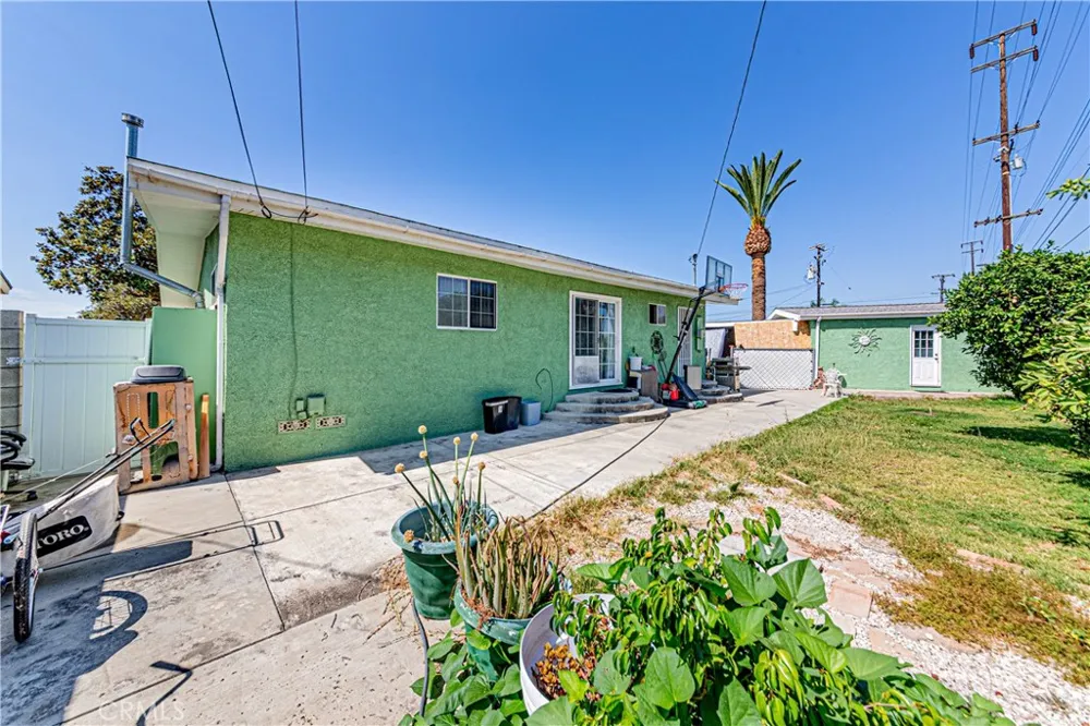 925 W Maplewood Fullerton, CA 92832