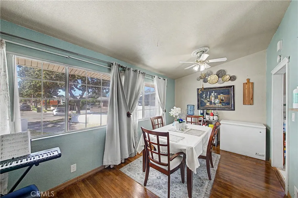 925 W Maplewood Fullerton, CA 92832