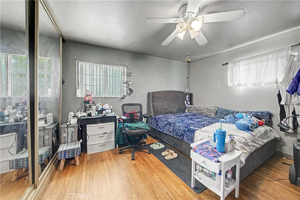 925 W Maplewood Fullerton, CA 92832