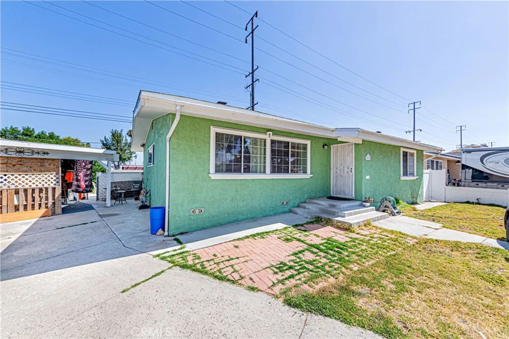 925 W Maplewood Fullerton, CA 92832