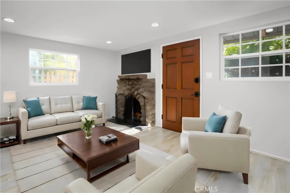 487 Sturtevant Drive Sierra Madre, CA 91024