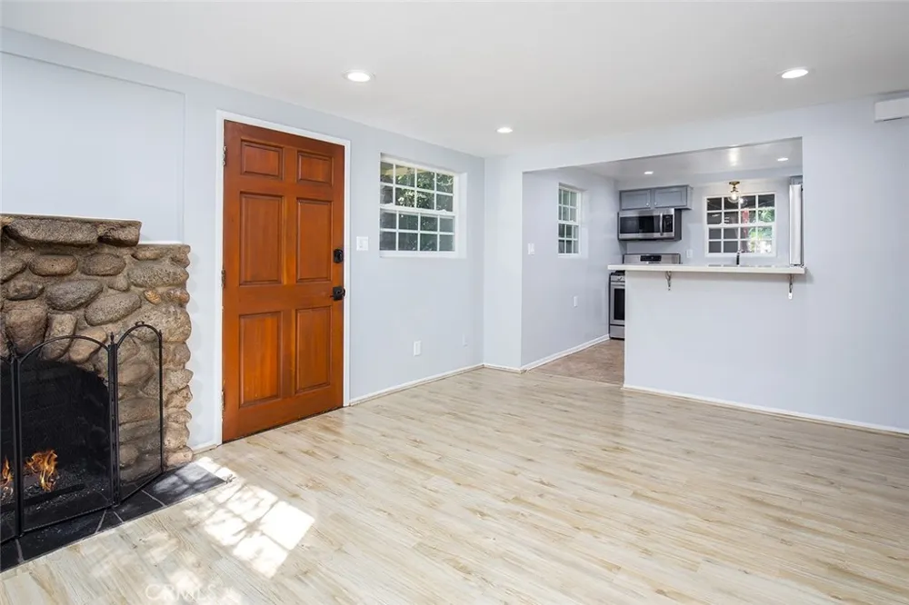 487 Sturtevant Drive Sierra Madre, CA 91024