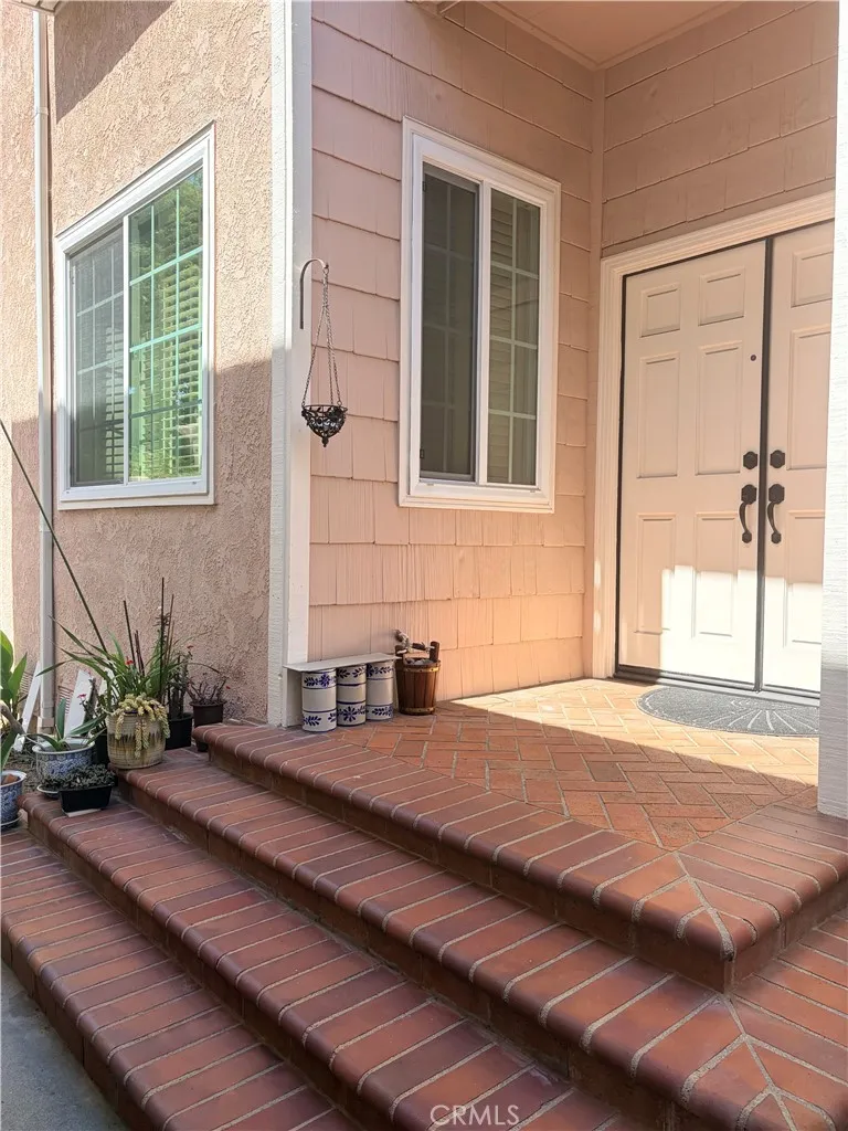 2664 Woodbury Torrance, CA 90503