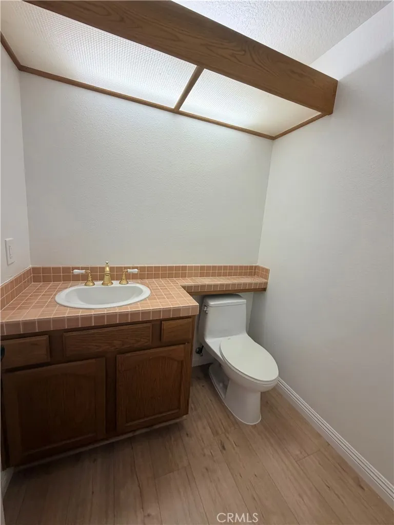 2664 Woodbury Torrance, CA 90503