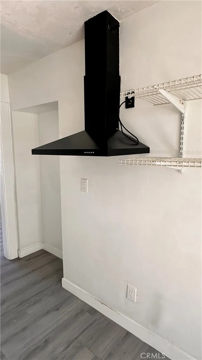 6114 Wall Los Angeles, CA 90003