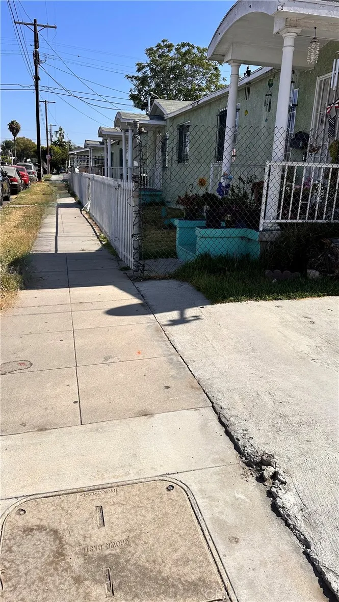 6114 Wall Los Angeles, CA 90003