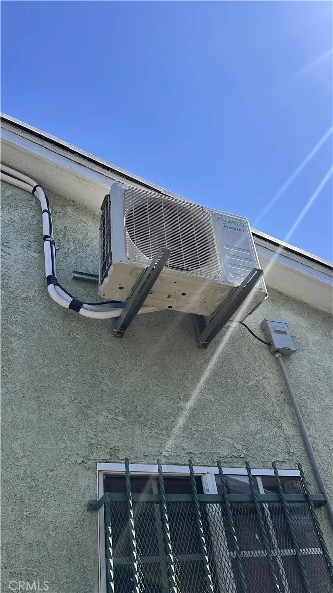 6114 Wall Los Angeles, CA 90003