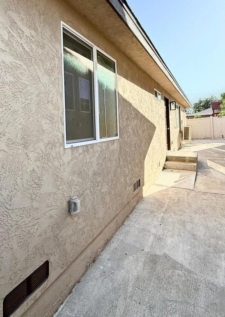 6961 Colorado Ave La Mesa, CA 91942