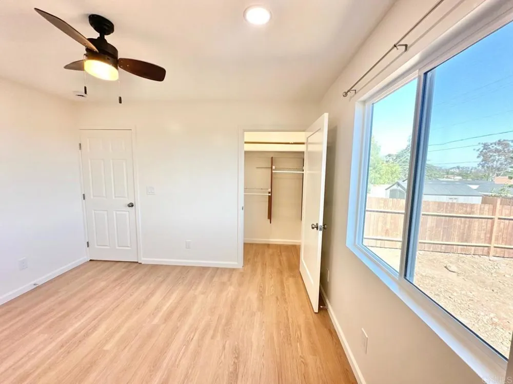 6961 Colorado Ave La Mesa, CA 91942