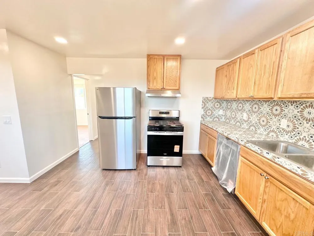 6961 Colorado Ave La Mesa, CA 91942