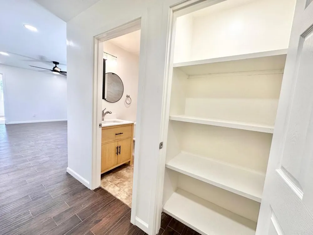 6961 Colorado Ave La Mesa, CA 91942