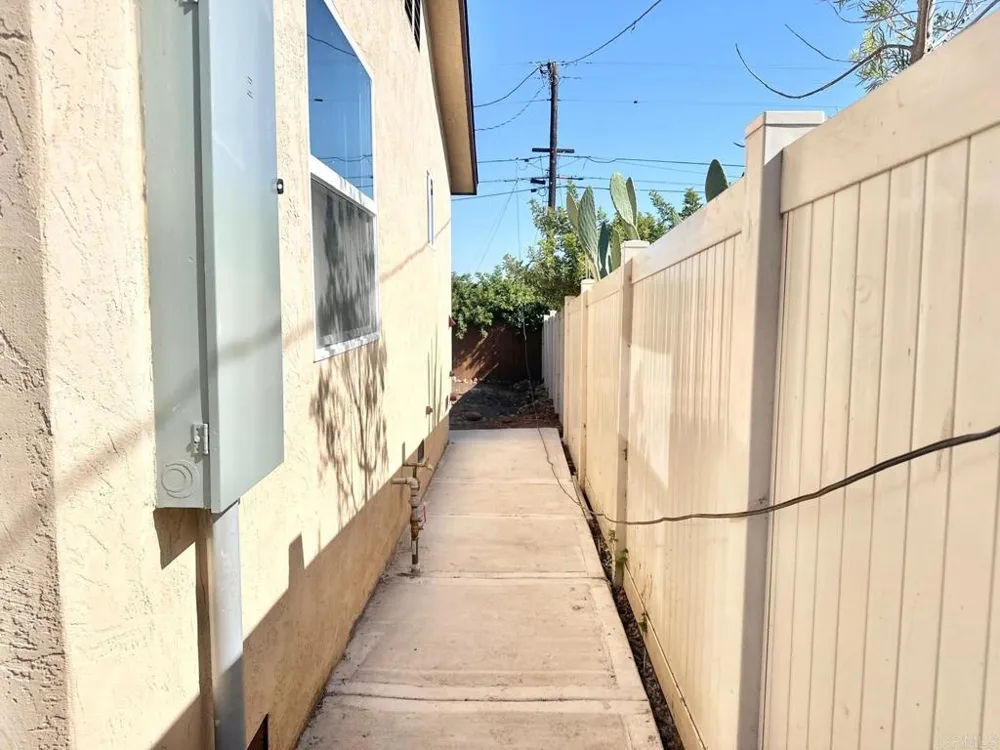 6961 Colorado Ave La Mesa, CA 91942