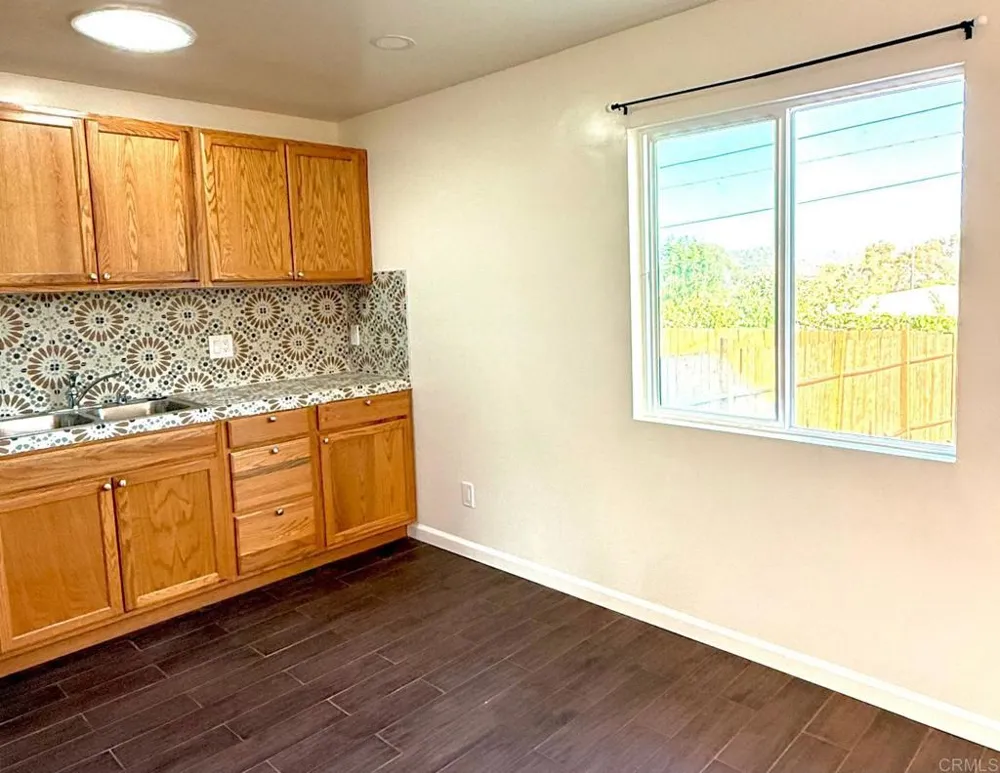 6961 Colorado Ave La Mesa, CA 91942