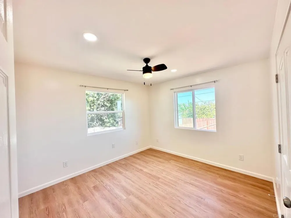 6961 Colorado Ave La Mesa, CA 91942