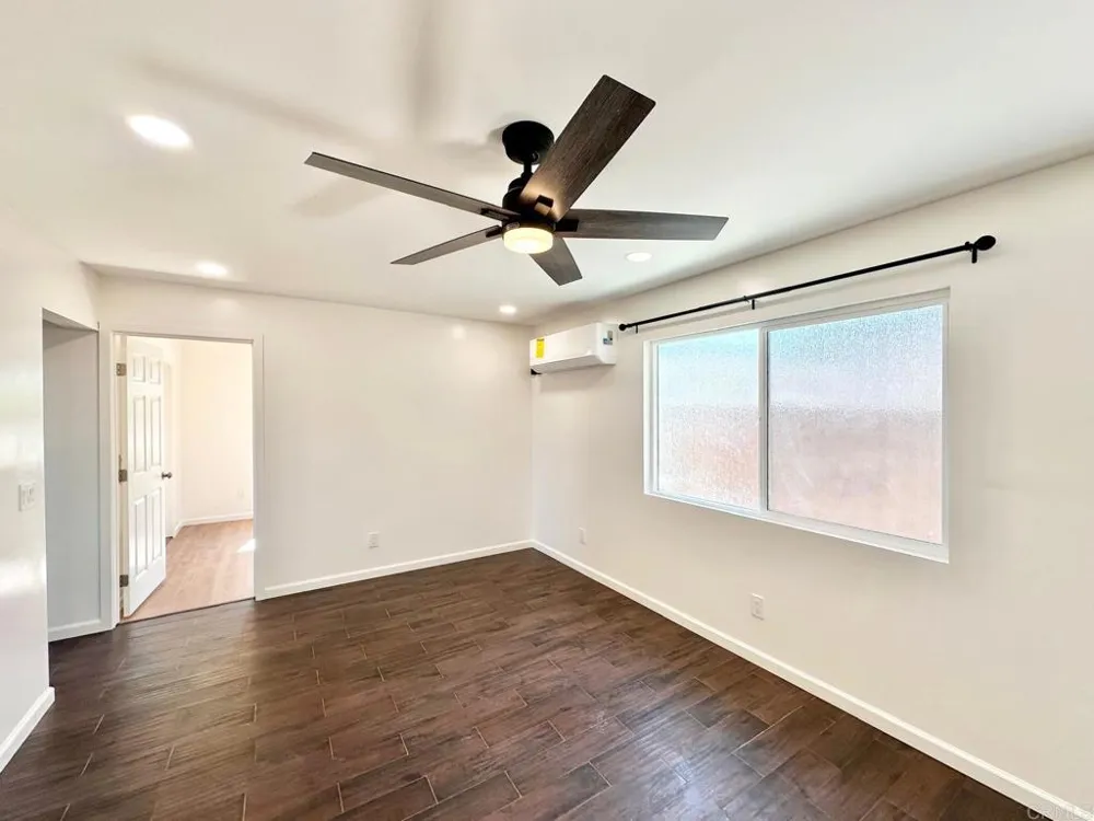 6961 Colorado Ave La Mesa, CA 91942