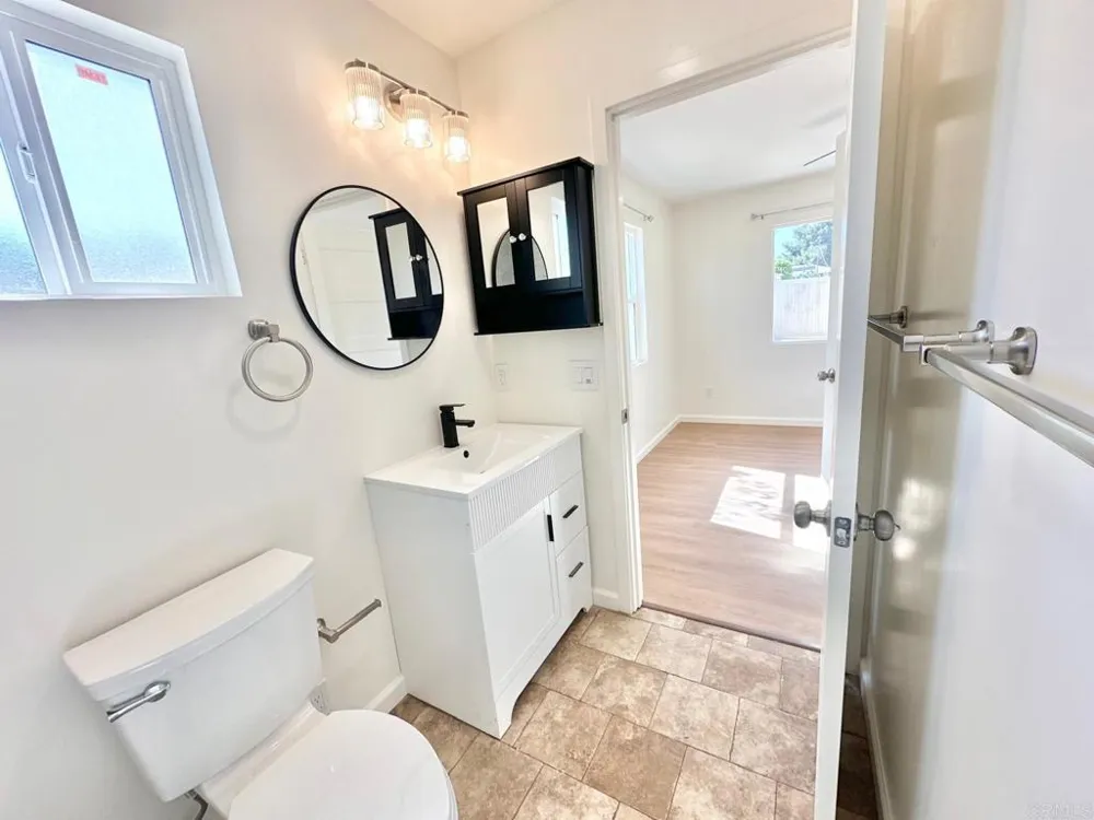 6961 Colorado Ave La Mesa, CA 91942