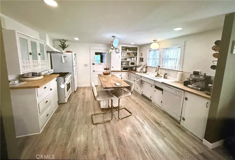 465 S Olive Orange, CA 92866