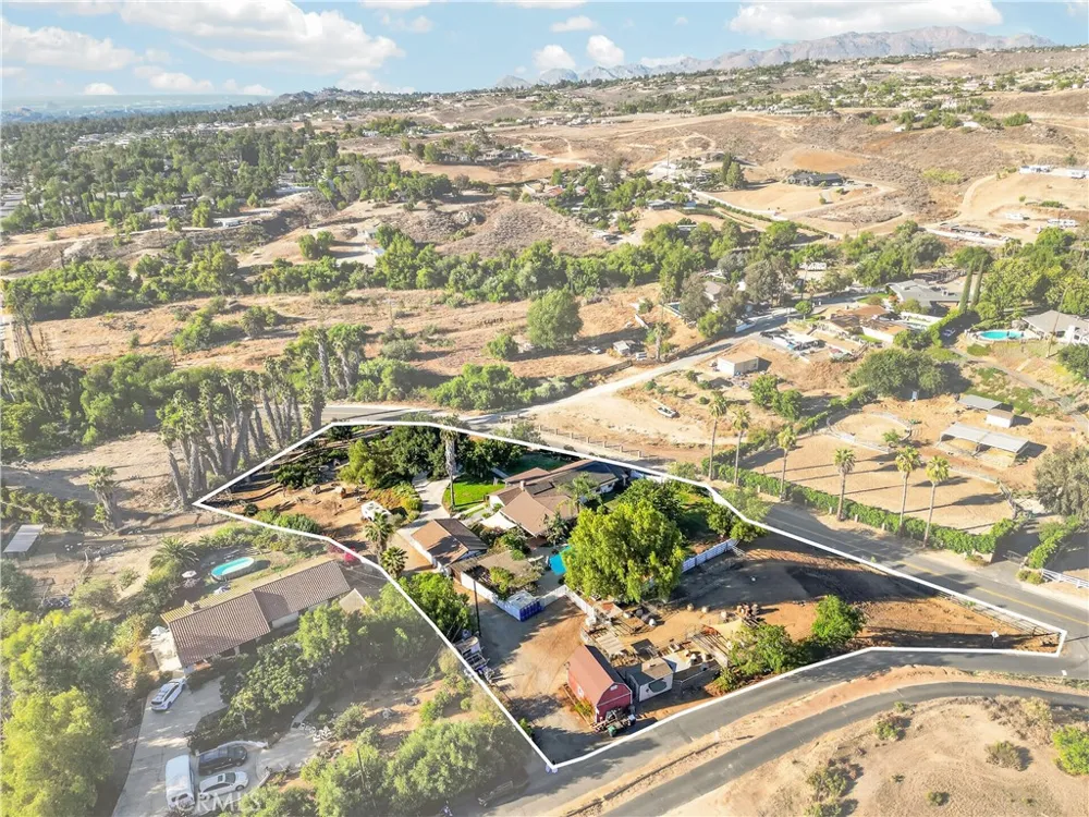15091 Golden Star Riverside, CA 92506