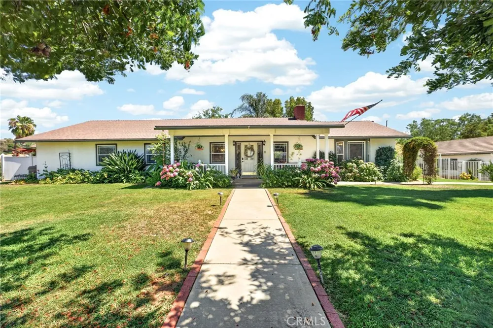 15091 Golden Star Riverside, CA 92506