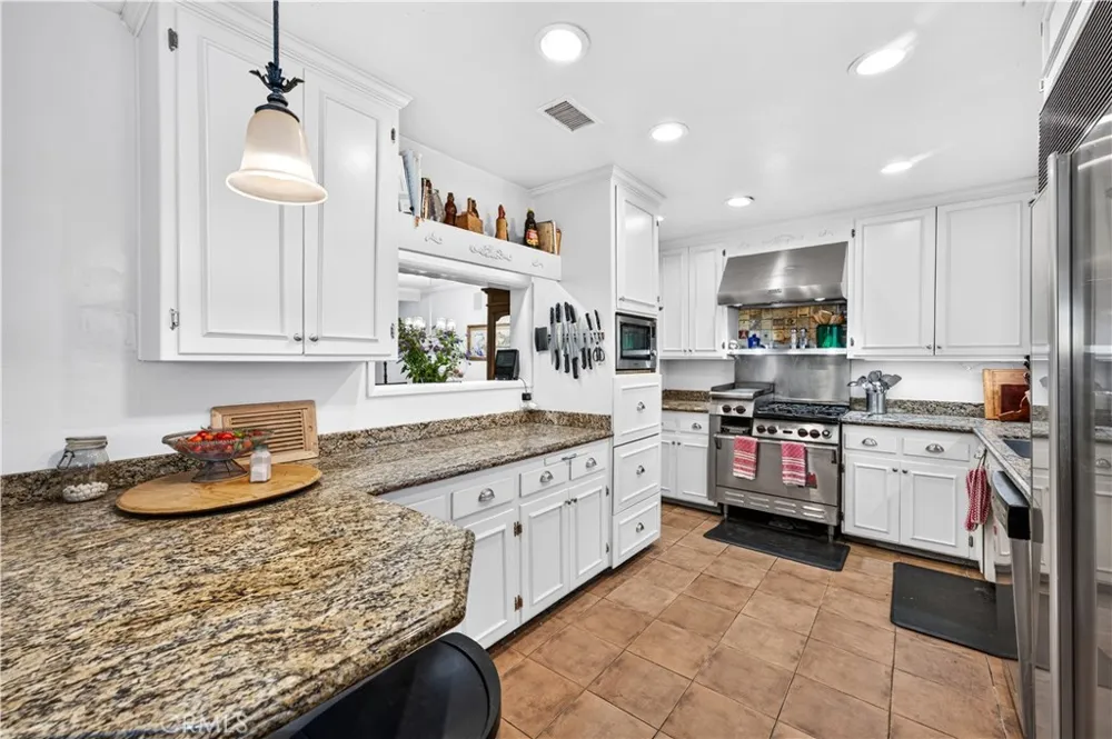 15091 Golden Star Riverside, CA 92506