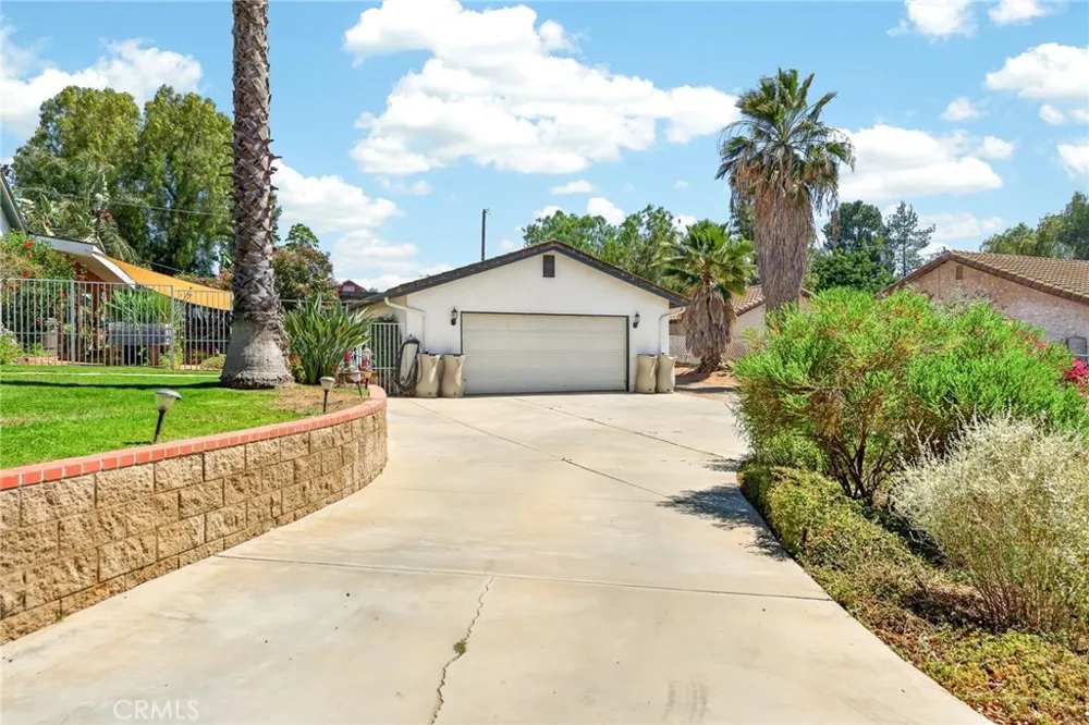 15091 Golden Star Riverside, CA 92506
