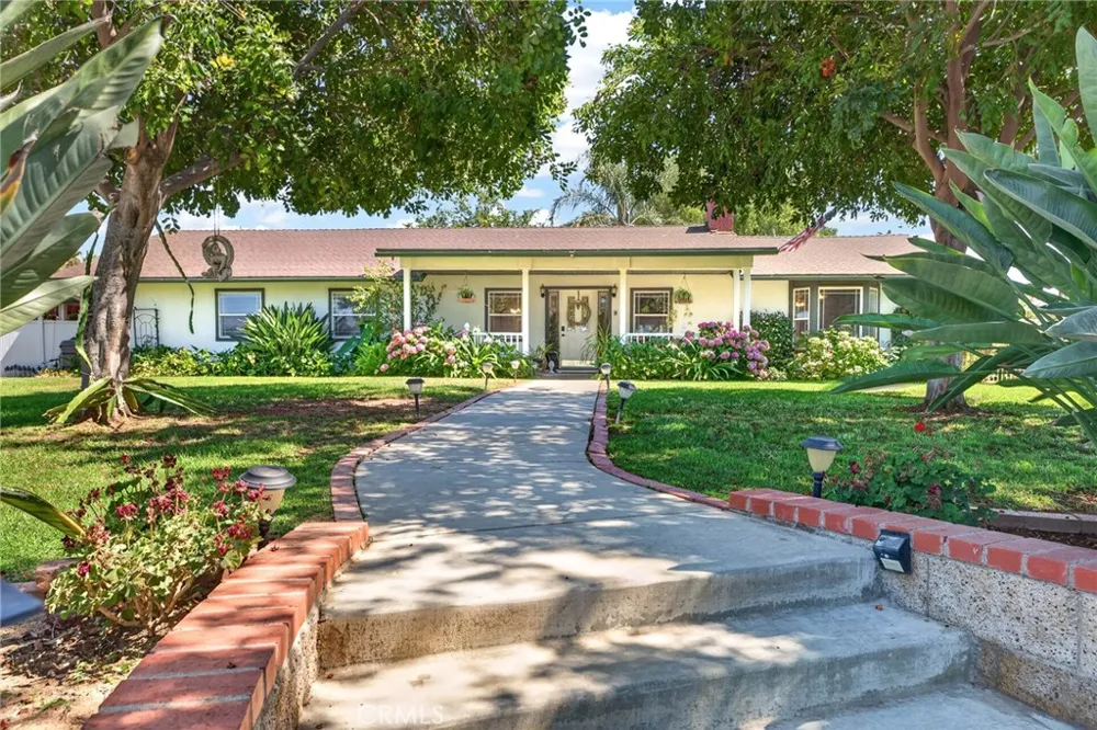 15091 Golden Star Riverside, CA 92506