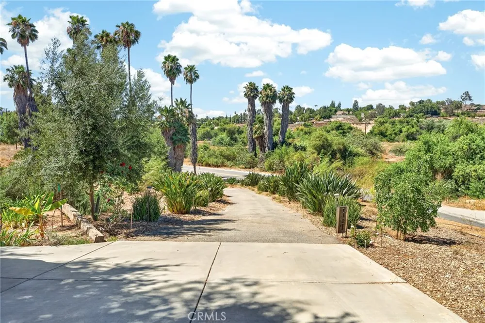 15091 Golden Star Riverside, CA 92506