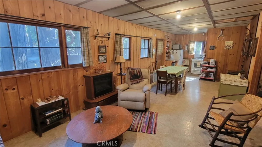 23821 Inspiration Crestline, CA 92325
