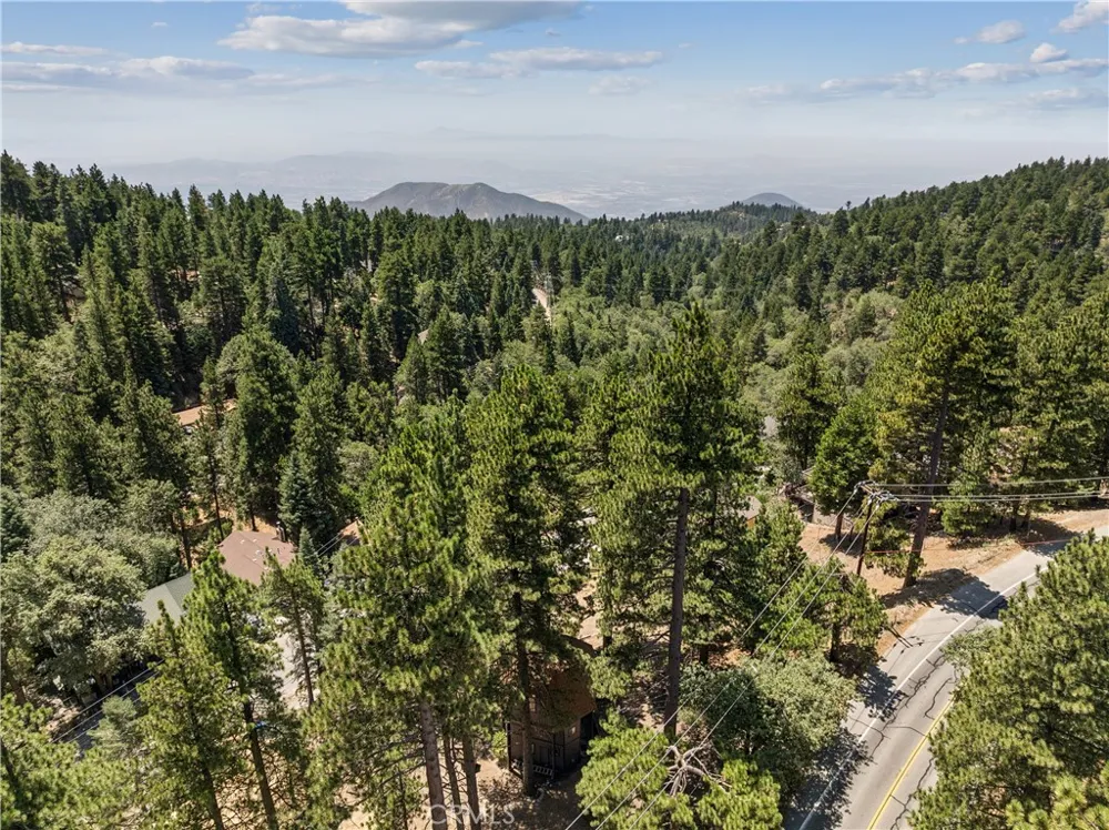 31438 Easy Street Running Springs, CA 92382